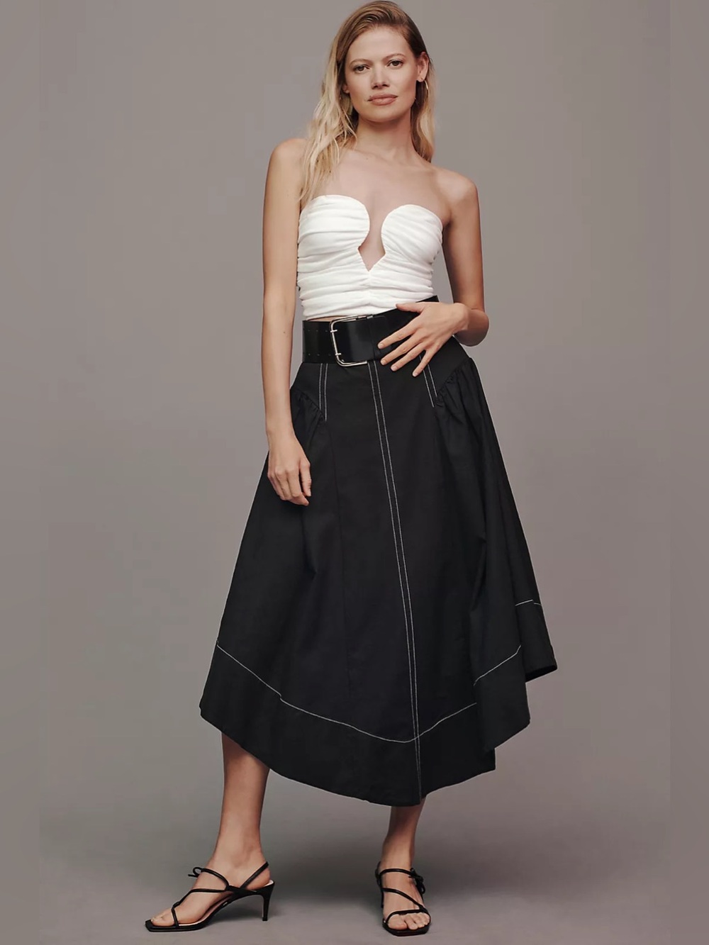 Anthropologie Linen Blend A-Line Skirt.
Size M